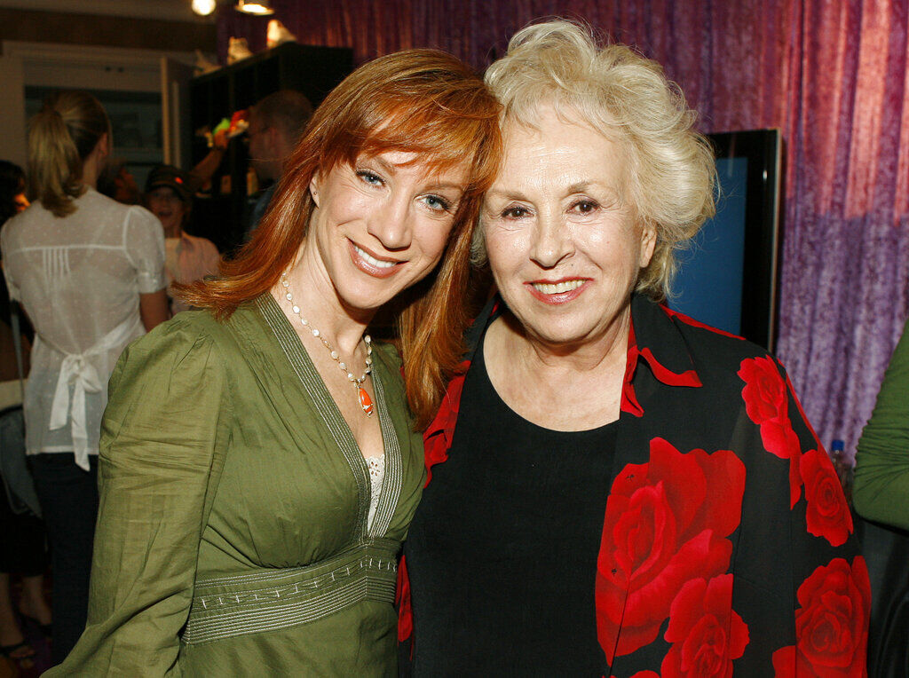 Kathy Griffin, Doris Roberts